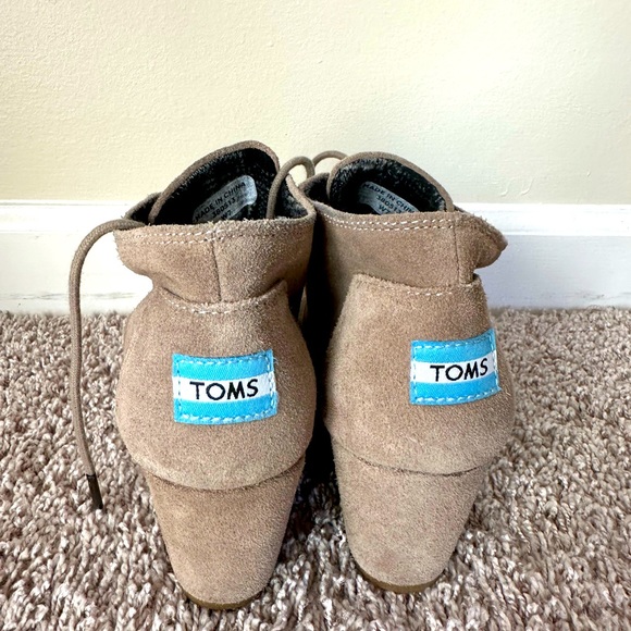 TOMS Booties size 7 - Picture 2 of 2